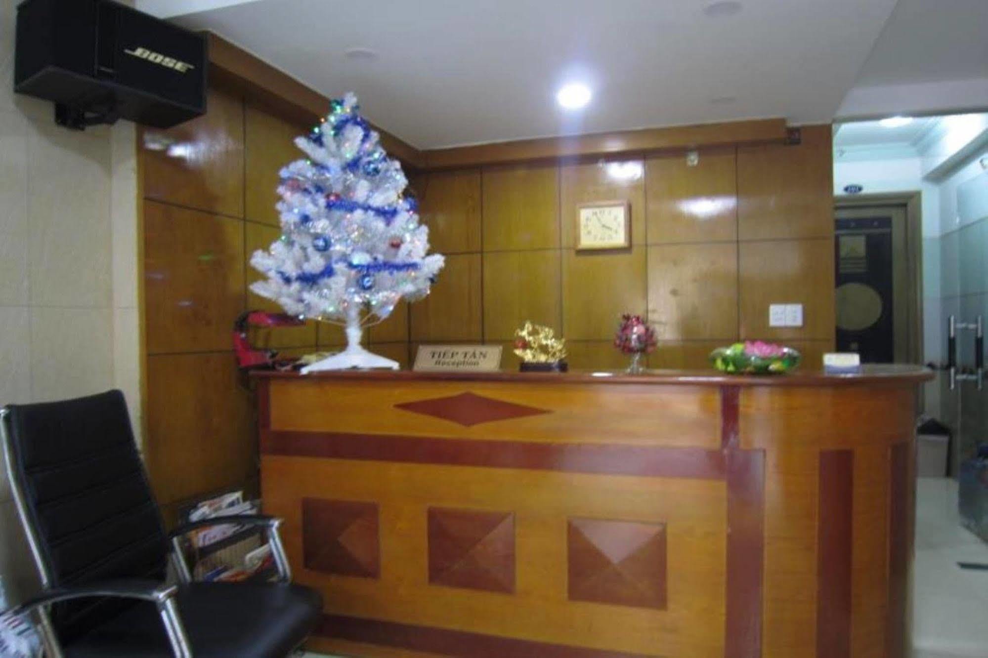 Quy Thanh Hotel Ho Chi Minh City Exterior photo